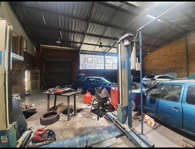 400M² WORKSHOP FOR SALE IN BOOYSENS RESERVE